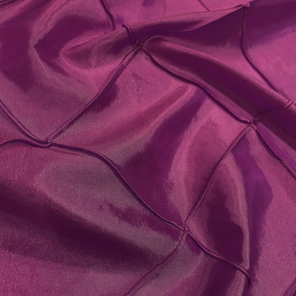 4" Pintuck Taffeta Table Napkin in Sangria 046