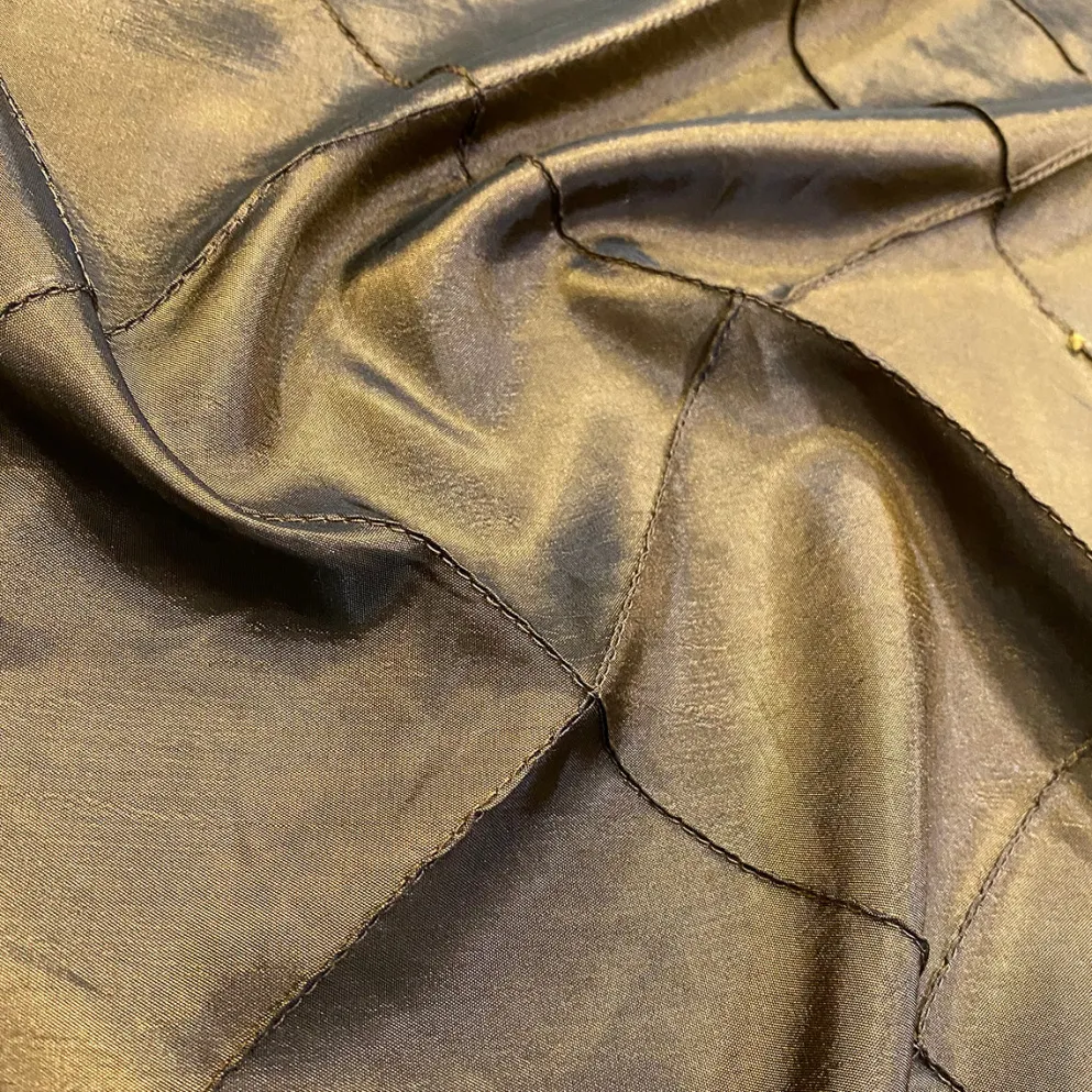 4" Pintuck Taffeta Table Runner in Olive 056