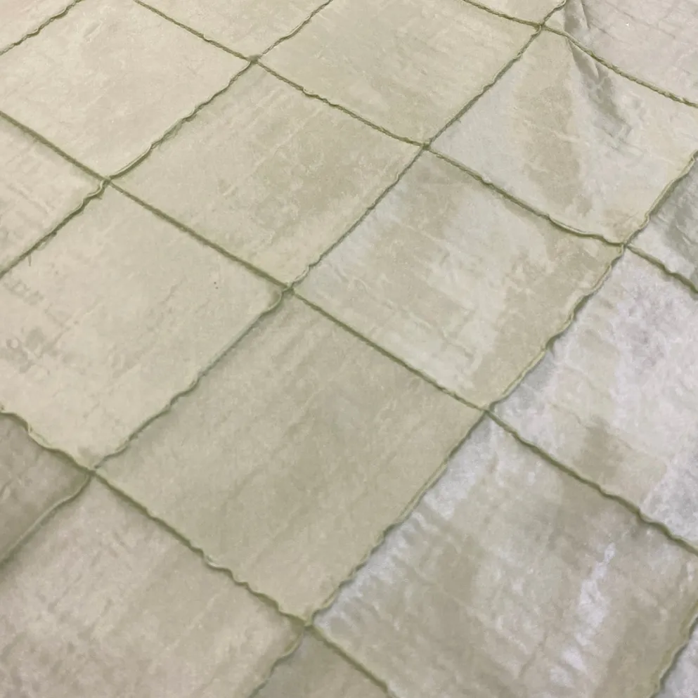 4" Pintuck Taffeta Table Runner in LT Sage 090