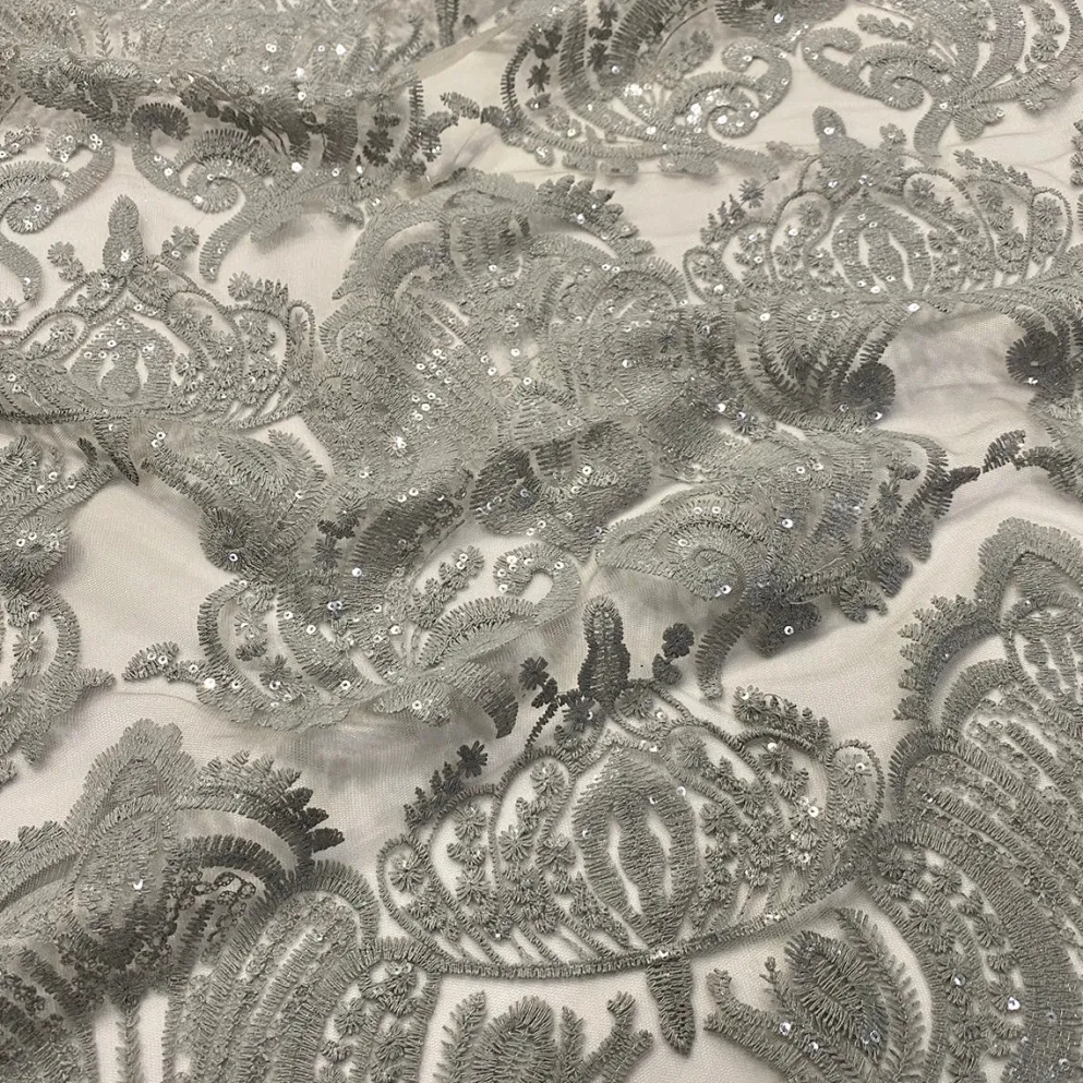 Princess Lace Table Runner in Silver