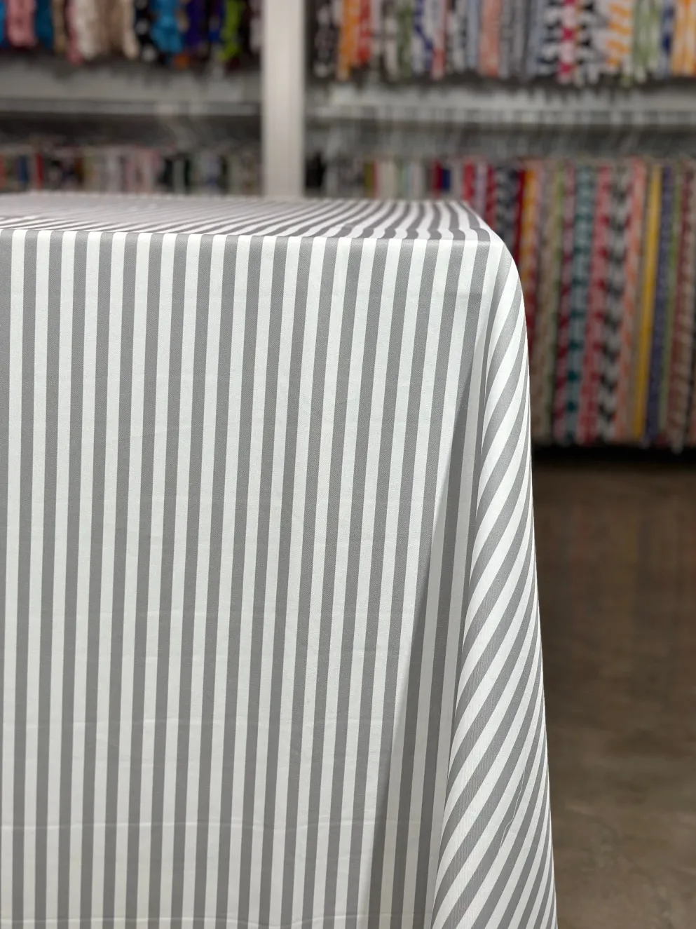 Seersucker (Poly Print) Table Linen in Silver