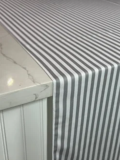Seersucker (Poly Print) Table Linen in Silver
