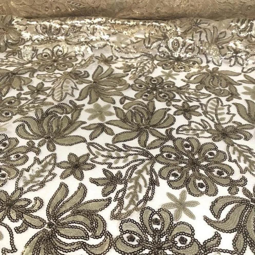 Starlight Sequins Table Linen in Champagne
