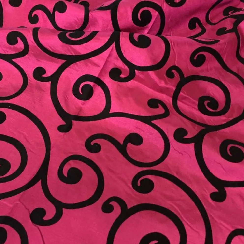 Swirl Flocking Taffeta Table Linen in Black on Fuchsia