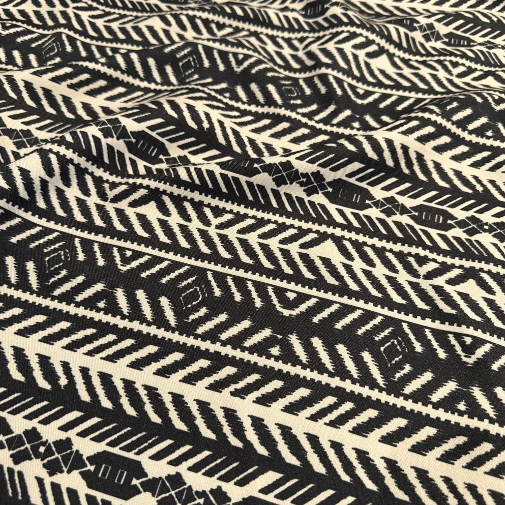 Topaz (Poly Print) Table Linen in Black / Taupe