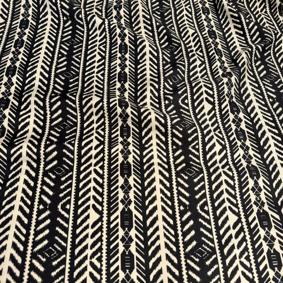 Topaz (Poly Print) Table Napkin in Black / Taupe