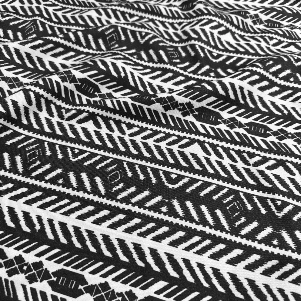 Topaz (Poly Print) Table Runner in Black / White