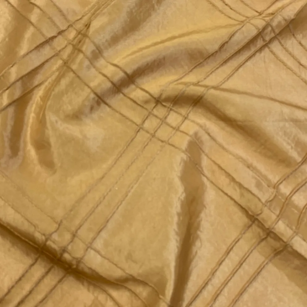Triple Pleat Pintuck Table Runner in Gold