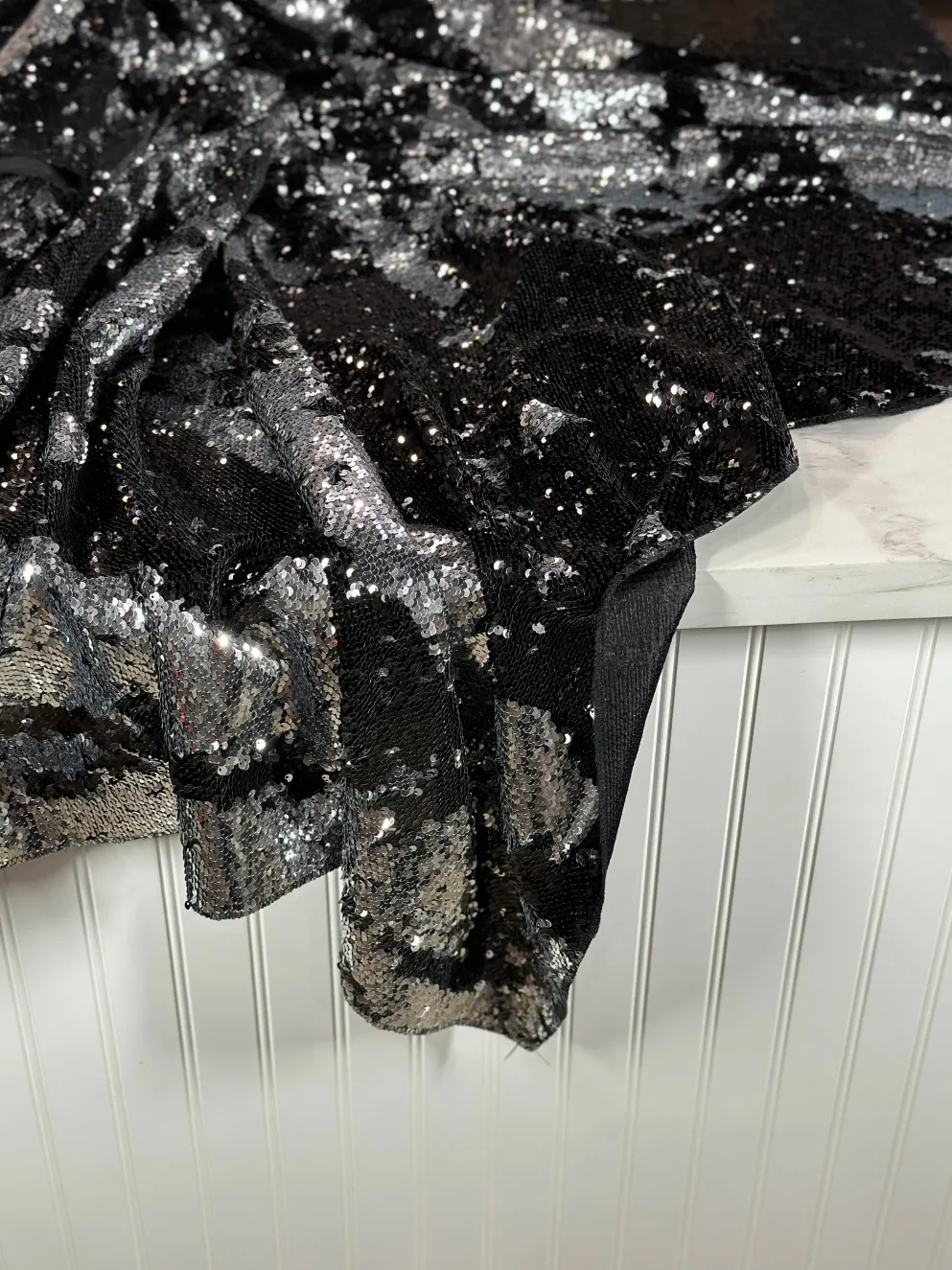Two-Tone Sequins Table Linen in Black and Silver
