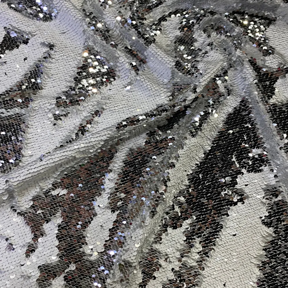Two-Tone Sequins Table Linen in Silver and White