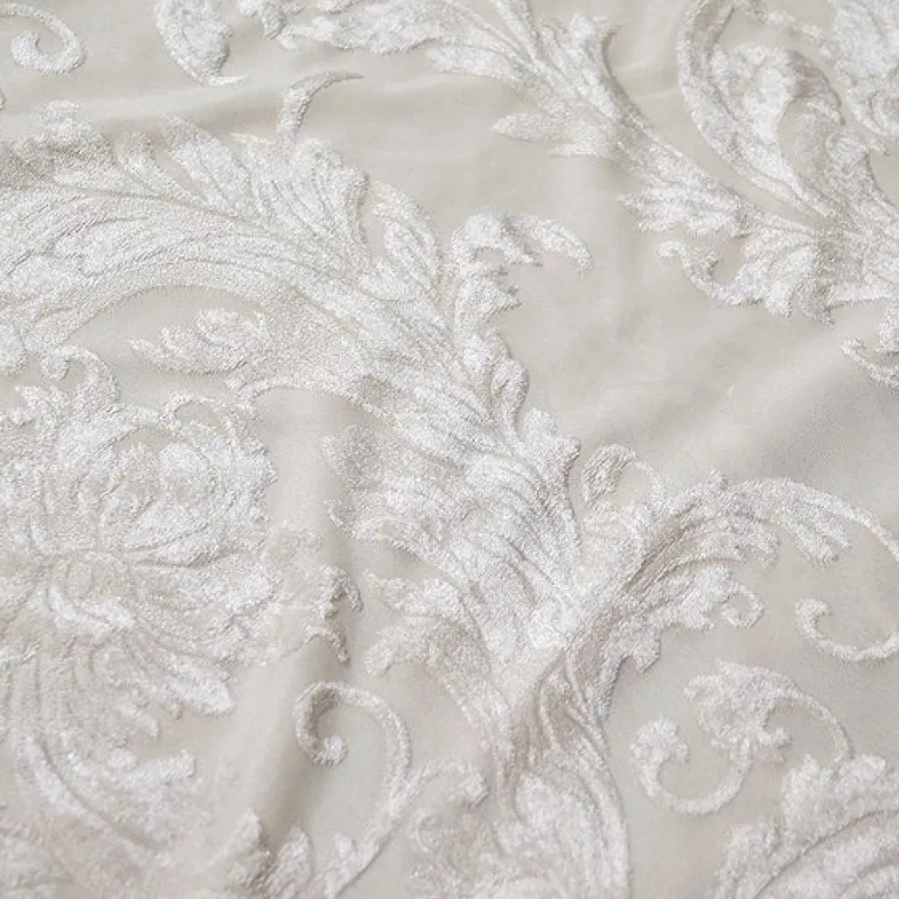 Victorian Jacquard Sheer Table Linen in Ivory
