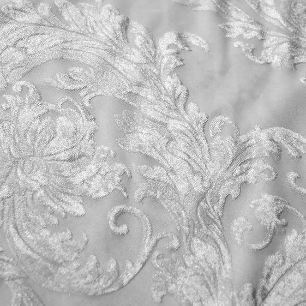 Victorian Jacquard Sheer Table Linen in White