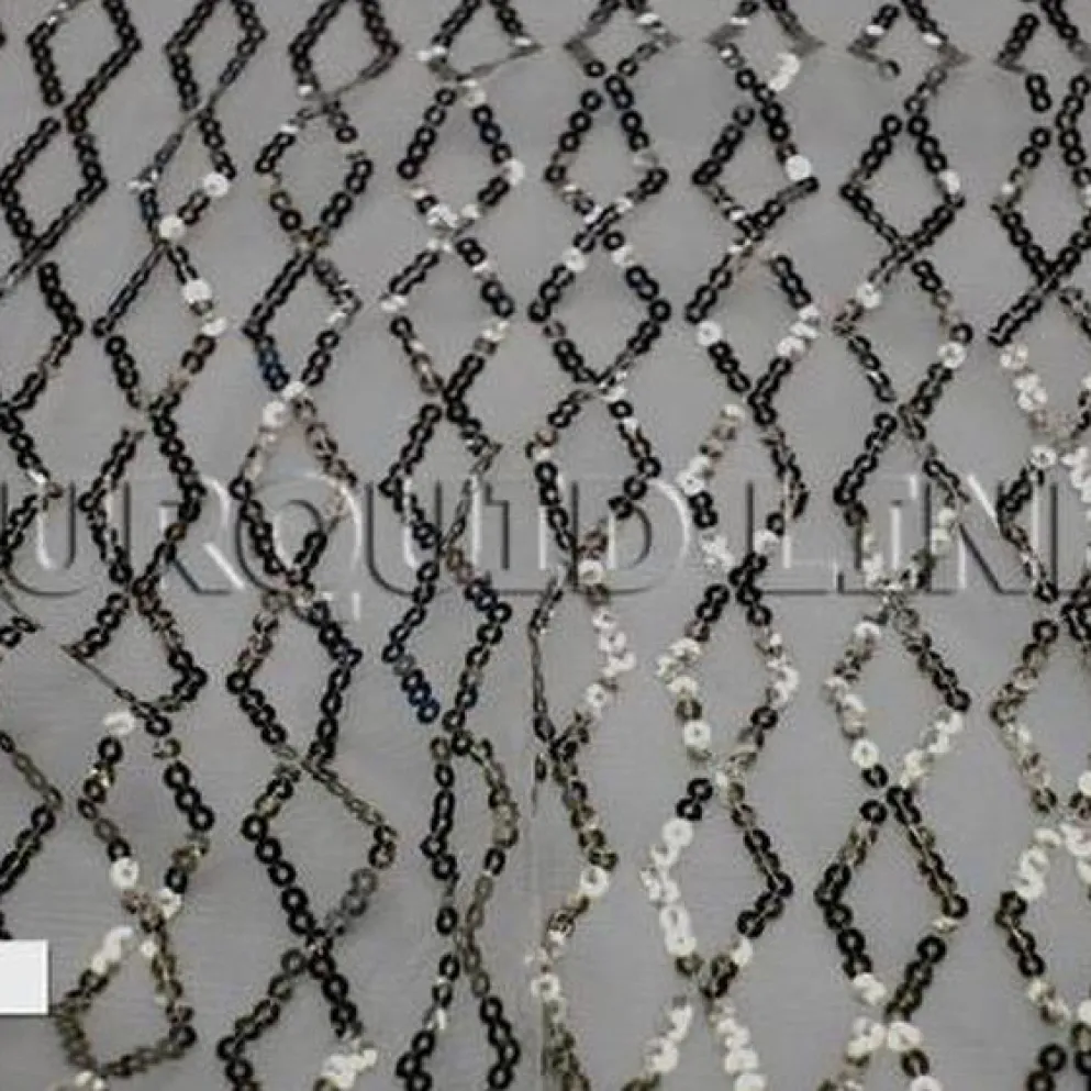 Vortex Sequins Table Linen in Silver